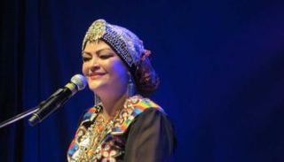 المطربة الجزائرية نعيمة عبابسة