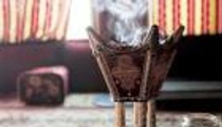 البخور العراقية تعطر الأجواء الرمضانية