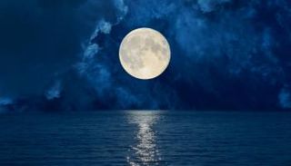 يمكن مشاهدة الاقتران باستخدام تلسكوب صغير أو نظارة معظمة