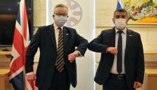 وزير خارجية إسرائيل ووزير شؤون مجلس الوزراء البريطاني