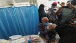 بالصور.. تدشين عملية التلقيح ضد كورونا في اليمن