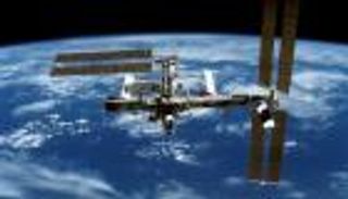 بعشرات التجارب.. رواد "المحطة الدولية" يحضرون لرحلات القمر والمريخ