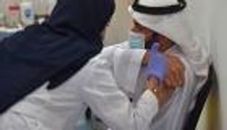 السعودية: لقاحات كورونا في المملكة آمنة وفعالة