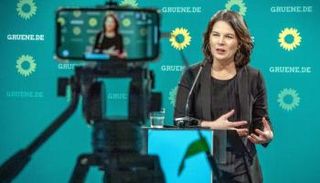 أنالينا بربوك رئيسة حزب الخضر الألماني