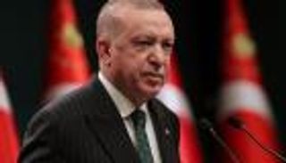 أردوغان يراوغ.. تصريحات ساخرة عن مصير "المليارات المفقودة"