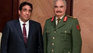 حفتر والمنفي في لقاء سابق ببنغازي