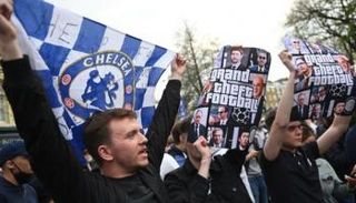 جماهير تشيلسي تهاحجم السوبر الأوروبي