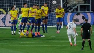 كريم بنزيما ضد قادش