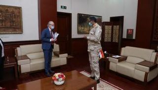 محمد حمدان دقلو "حميدتي" والمبعوث الفرنسي