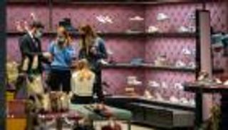 دبي تقدم عروضا ترويجية وتجارب تسوق فريدة في رمضان