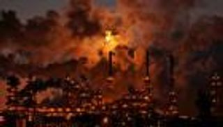 الاتحاد الأوروبي يتبنى هدف خفض انبعاثات الكربون 55%