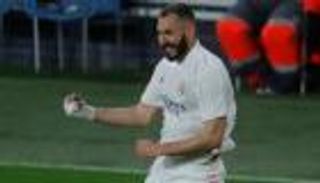 ليلة كريم بنزيما.. زيدان يمدحه وبيريز يصدمه