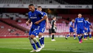 أرسنال ضد إيفرتون