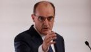 "لن نترك هذا يمر".. فرنسا تتوعد بالرد على هجوم إرهابي