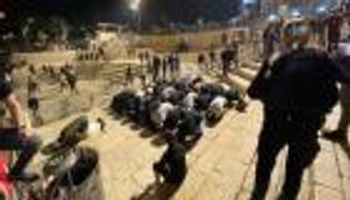 تجدد الاشتباكات بالقدس.. واعتراض قذيفتين من غزة