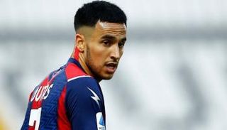 الجزائري آدم وناس لاعب نابولي المعار لكروتوني