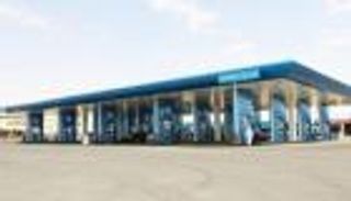 "أدنوك للتوزيع" تعقد شراكة لتوزيع زيوت وشحوم المحركات