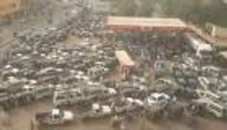 مسؤول سوداني: "مافيا إخوانية" تقف وراء أزمة الوقود