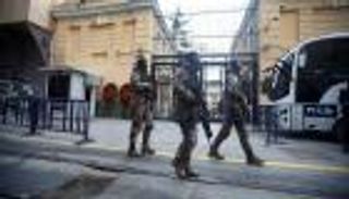 أوامر باعتقال 532 عسكريا تركيا بزعم صلاتهم بـ"غولن"