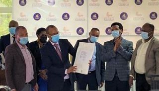 جانب من مراسم إغلاق استلام تقديم طلبات تشغيل المحمول