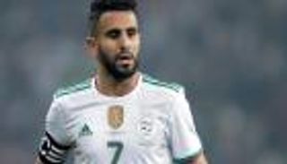 على خطى مارادونا.. ملعب كرة قدم يُدخل محرز "نادي العظماء"