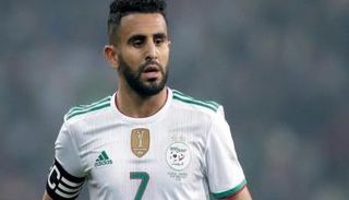 رياض محرز نجم منتخب الجزائر