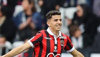 يوسف عطال لاعب نيس الفرنسي