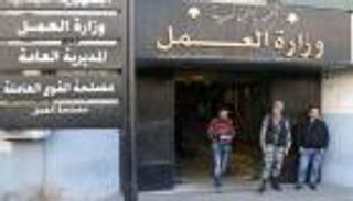 بالأرقام.. فرار العمال الأجانب من لبنان بعد انهيار الليرة