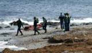 المغرب يحقق مع 23 حاولوا الهجرة سباحة إلى إسبانيا