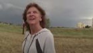 فيديو.. فضيحة الشرطة الأمريكية مع مسنة عمرها 73 عاما