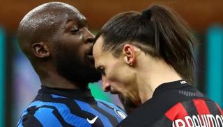 المشادة الشهيرة لزلاتان إبراهيموفيتش وروميلو لوكاكو