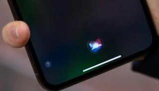 متحدث سيري الذكي