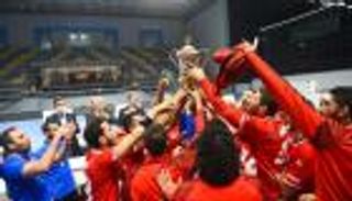 لعب مصابا بكورونا؟.. نجم الأهلي يثير الجدل في مصر