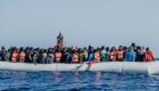 "قوارب الموت".. إيطاليا تطالب بمراجعة اتفاقيات الهجرة مع ليبيا