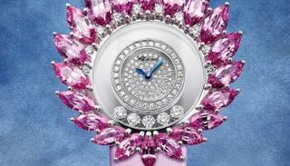 ساعة مرصعة بالياقوت