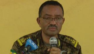 الجنرال أسرات دينيرو قائد حالة الطوارئ في