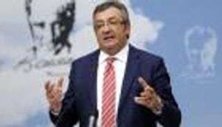 وصفه بـ"عديم التربية".. معارض تركي يطالب أردوغان بتعويض