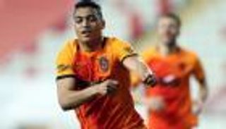 قرار مبكر.. جالطة سراي يفاجئ الزمالك بشأن مصطفى محمد