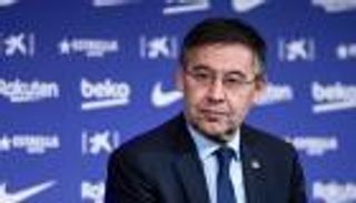 الضحية الرابعة.. برشلونة يواصل ثورته على رجال بارتوميو