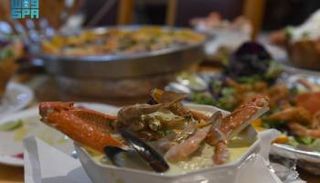 "المأكولات البحرية" تتصدر موائد السحور في تبوك السعودية