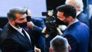 حدد موعد الرحيل.. اجتماع يحسم موقف ميسي مع برشلونة