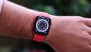 ساعة أبل Series 6 تهدد عرش "التفاحة الساحرة"