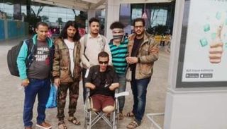 سليمان الميرابي مع أصدقائه