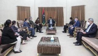 رئيس المجلس الرئاسي الليبي خلال لقائه المبعوث الأممي