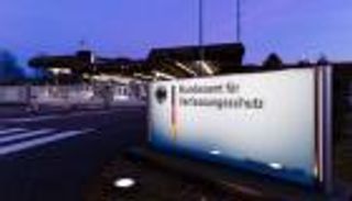 مخابرات ألمانيا تراقب موقعا إلكترونيا.. يعادي الإسلام واللاجئين