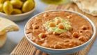 الفول والزبادي على مائدة السحور.. فوائد لا تحصى