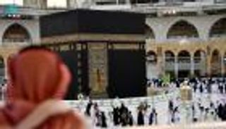 خدمة المعتمرين والمصلين بالمسجد الحرام.. أكثر من 9 آلاف ساعة تطوعية