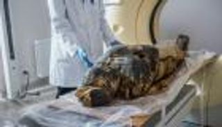 بالصور.. اكتشاف مذهل: أول مومياء حامل "مصرية"