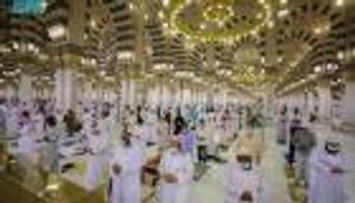 صور.. المسجد النبوي يستعد للعشر الأواخر من رمضان