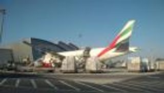 مسيرة "عطاء زايد" تتواصل.. محطات إماراتية مضيئة لإغاثة دول العالم